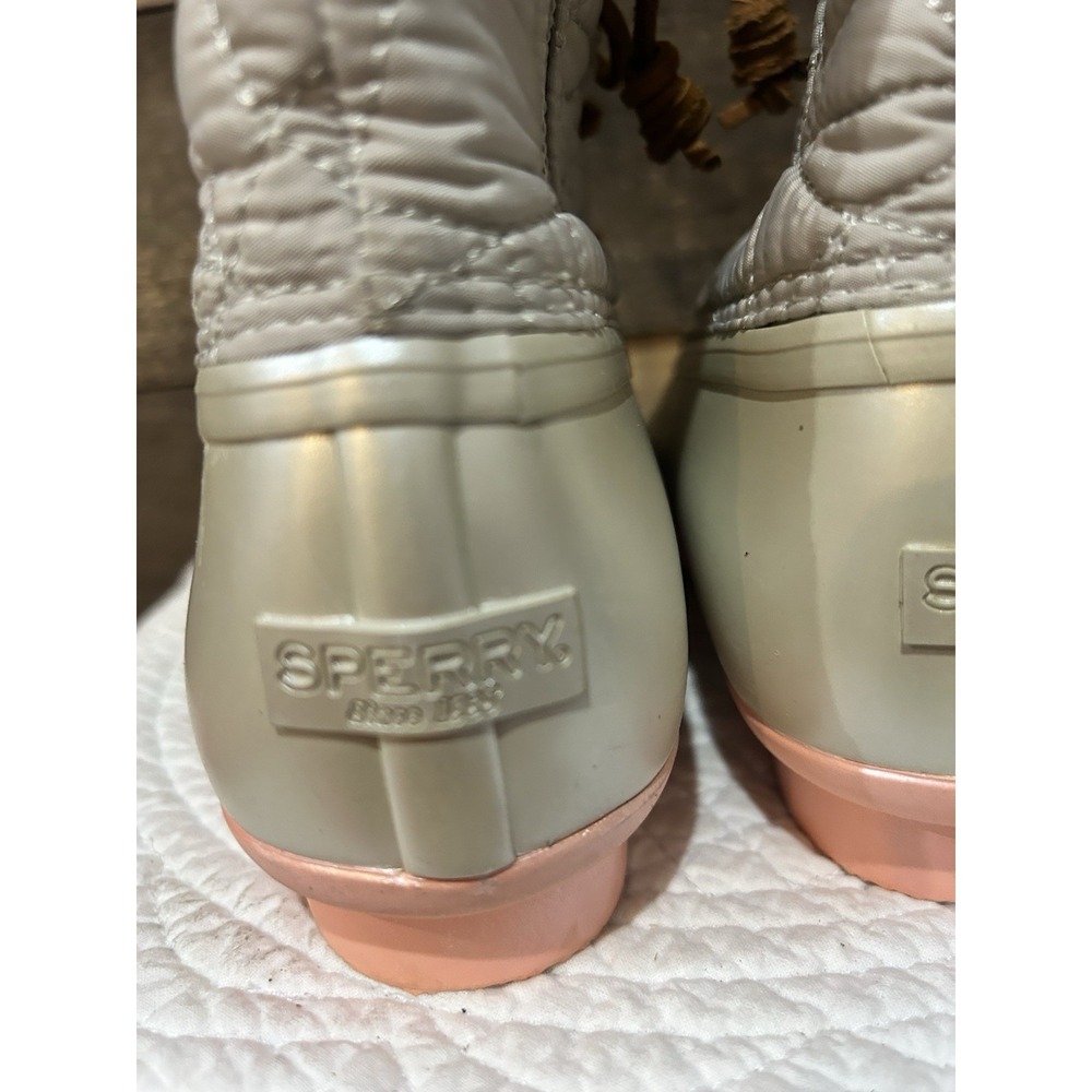 Sperry Girls' Saltwater Boot Rain & Snow Cream Shiny STK161116 Size 6 - Picture 4 of 7